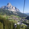 Mit der Boe Seilbahn geht es von Corvara aus auf die Sellagruppe. Foto: AT, &copy; Peer