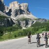 &Uuml;ber die 11 km lange Passstra&szlig;e radeln wir dem Gr&ouml;dner Joch entgegen. Foto: BS, &copy; Peer