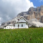 badia heiligkreuz kirche la crusc