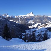 la val wengen winter blick auf peitlerkofel putia