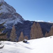 holzhuette am weg nr rit wengen la val