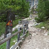 aufstieg col da locia weg