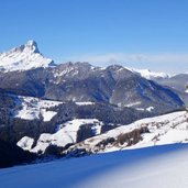 RS winter la val wengen und dahinter peitlerkofel