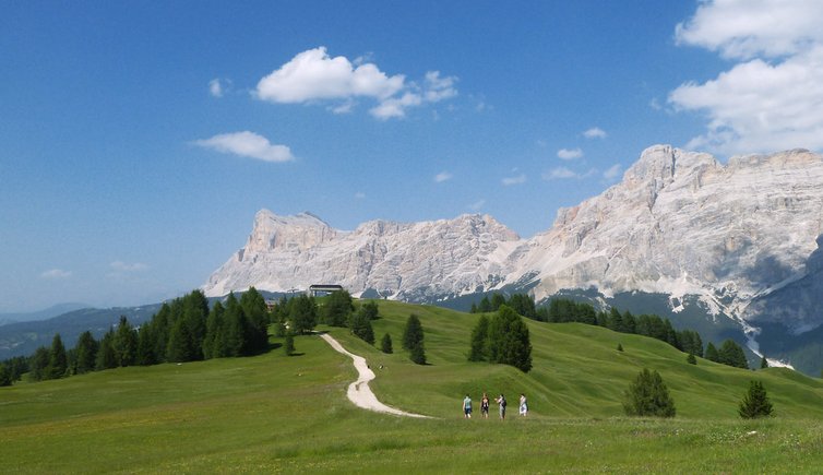wanderer bei piz sorega